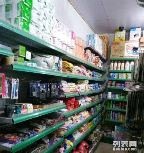 菜场附近百货店的丰富品牌